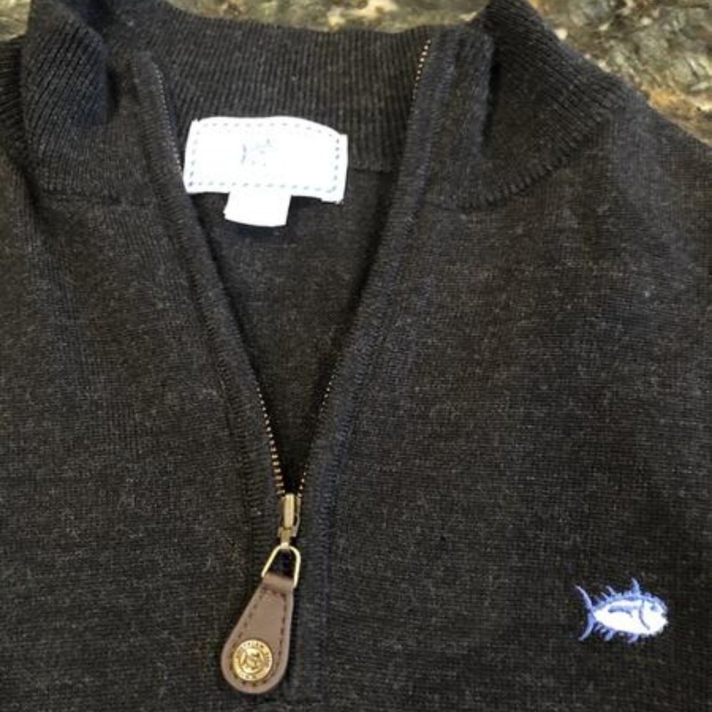 Southern Tide, Men's size small , 1/4 zip sweater, medium heather grey